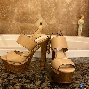 Jessica Simpson nude/camel colored platforms